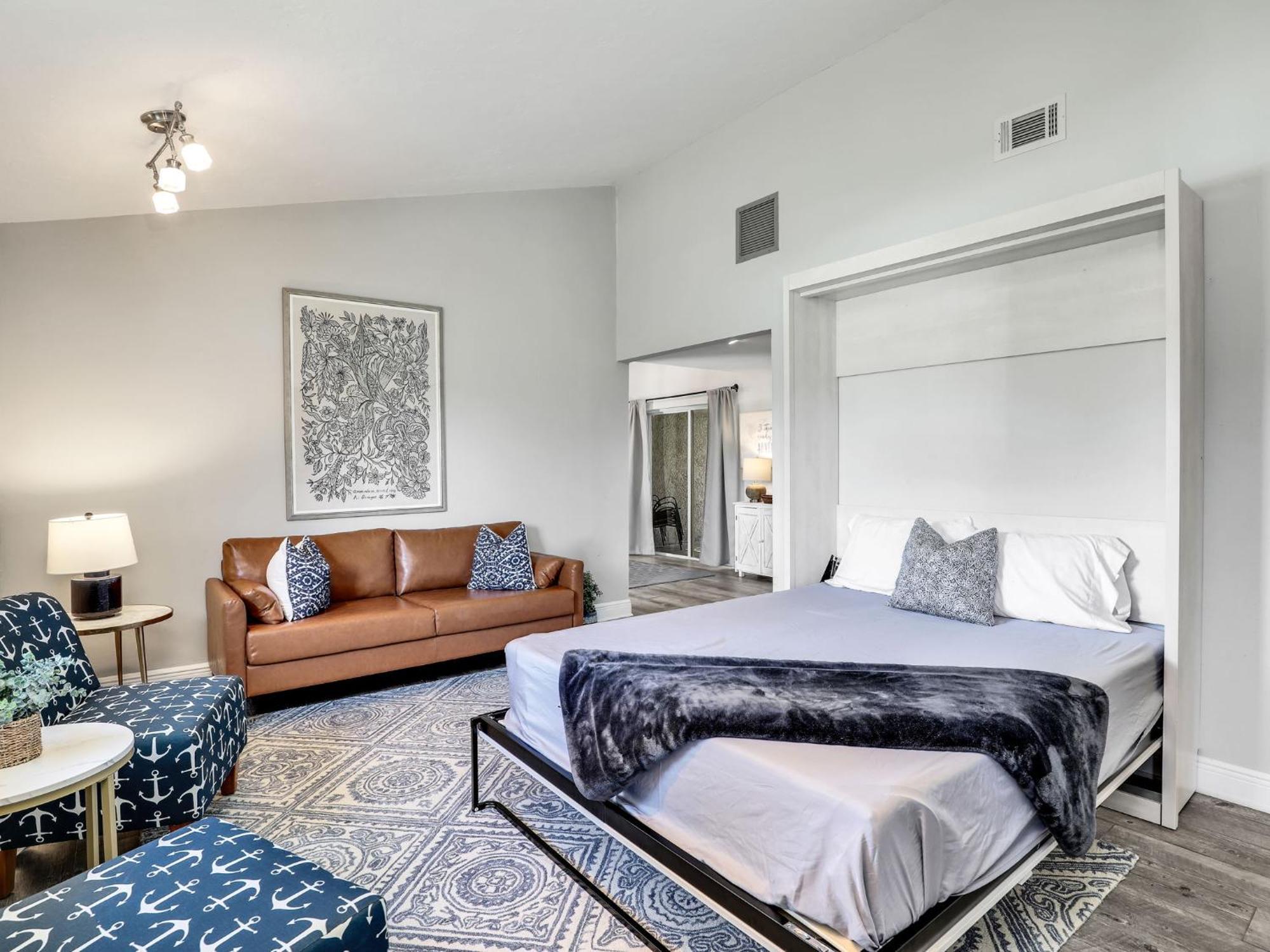 Holiday home 5 Beds 3 Bdr 2 Bath Heated Pool, Grill, Patio Marco Island