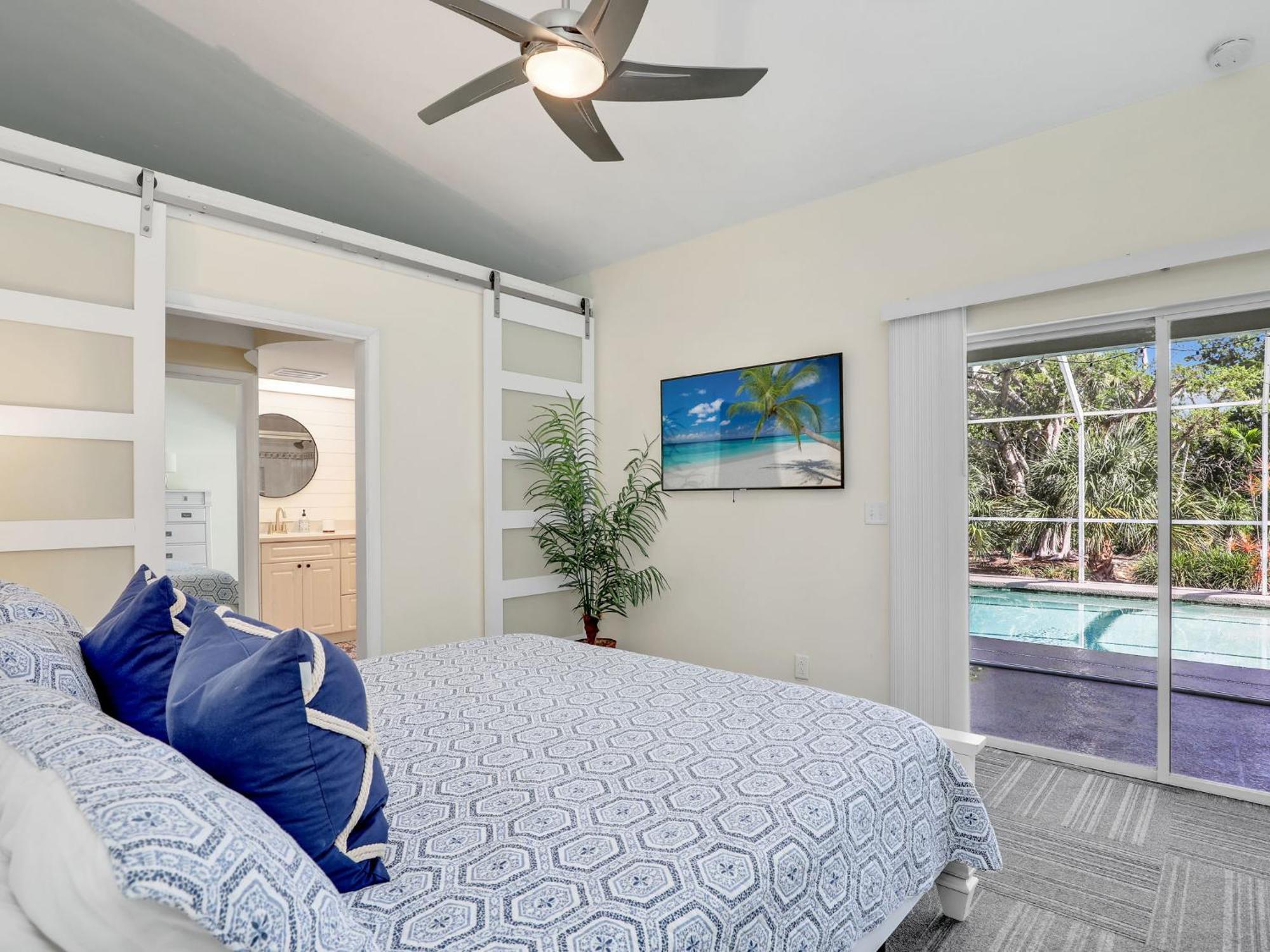 5 Beds 3 Bdr 2 Bath Heated Pool, Grill, Patio Marco Island