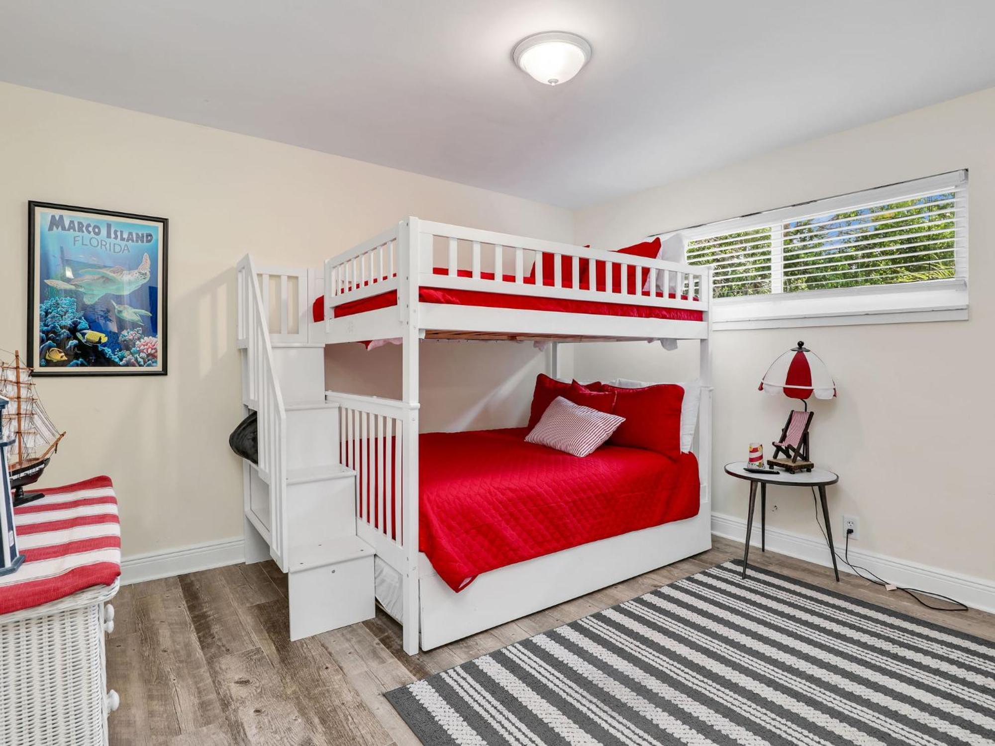 Holiday home 5 Beds 3 Bdr 2 Bath Heated Pool, Grill, Patio Marco Island